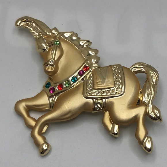 AJC Vintage Adorable Retro Rhinestone Carousel Horse Pin - Picture 1 of 4